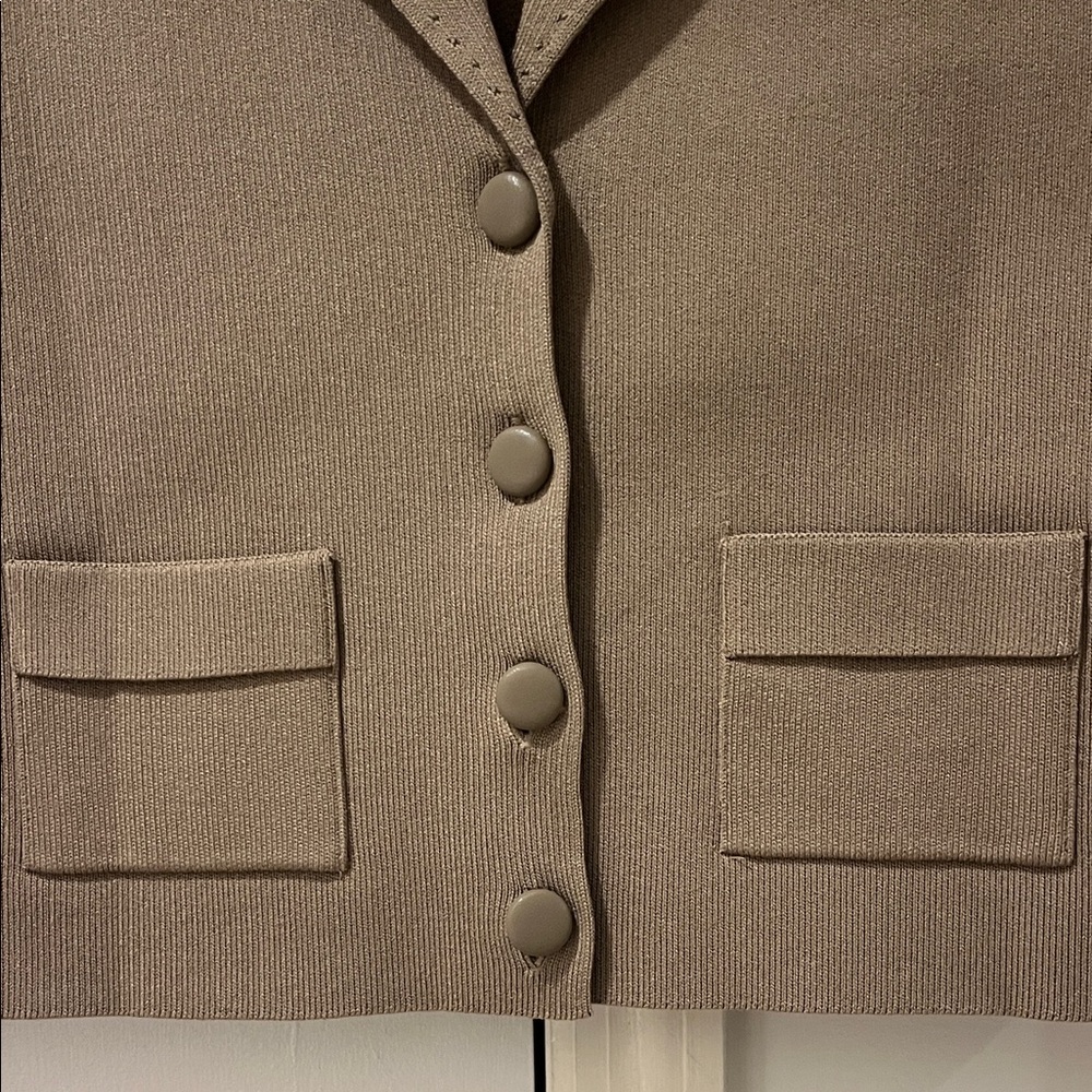 Classic Tan Women's Short Sleeve Blazer - Picture 2 of 4